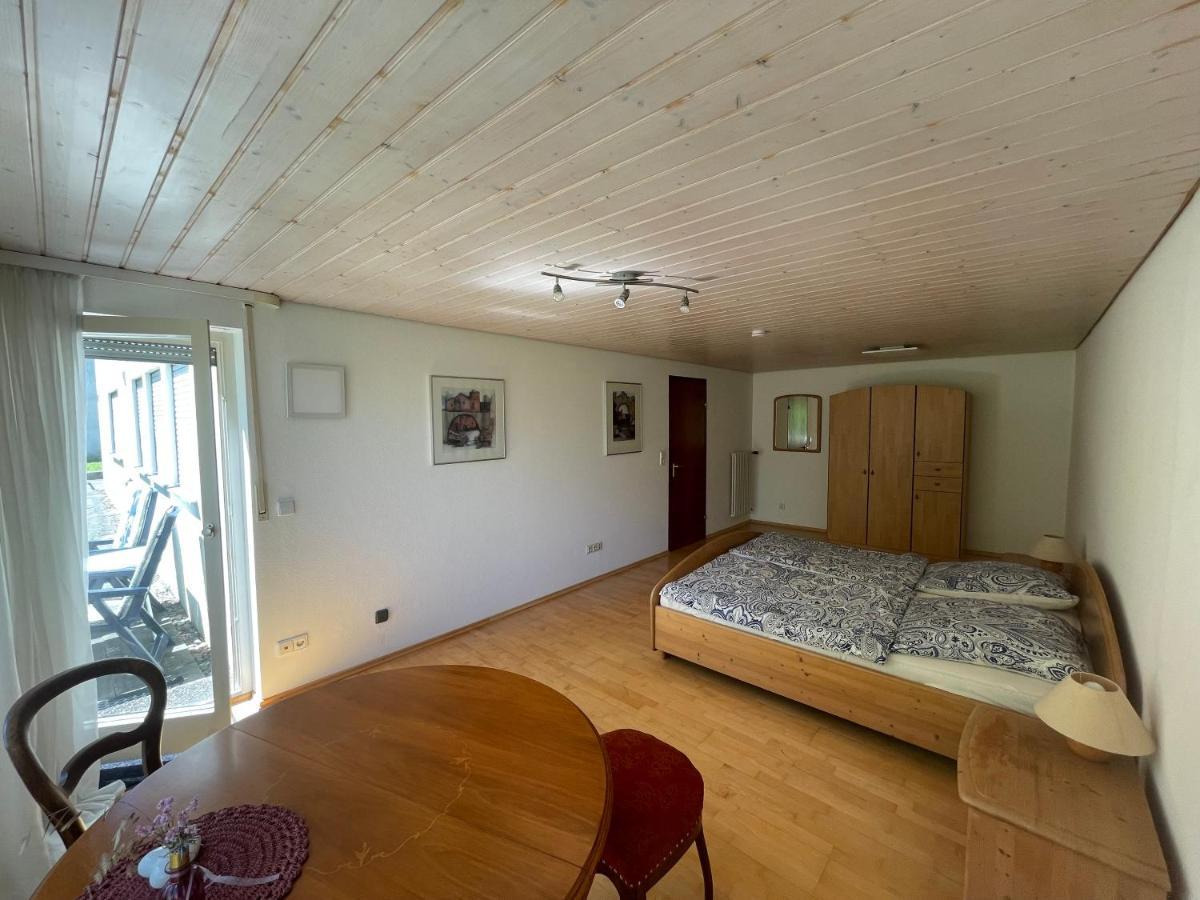 2-Zimmer-Nichtraucher-Ferienwohnung Strobel テュービンゲン エクステリア 写真